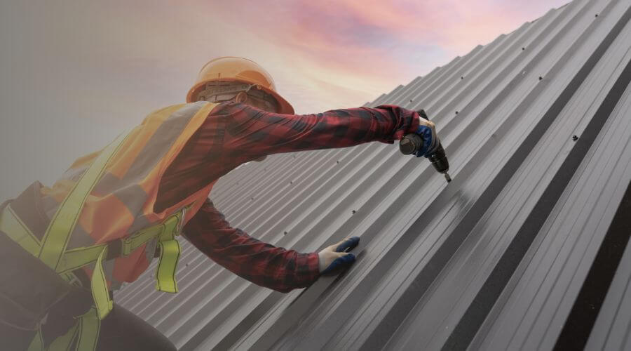 Professional gutter cleaning in Maple, WI
